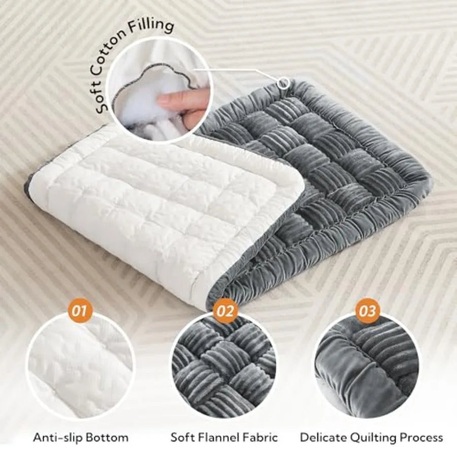 Backseat Pet Bed MatDog Bed for Car Fuzzy Dog Seat Cover for Car Back Seat Non-Slip Travel Pet Mat Fit for Backseat Extenders S